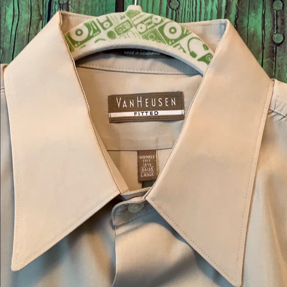 #1407 NWOT Men’s Van Heiden  Dress Shirt